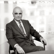 Corporativa 32