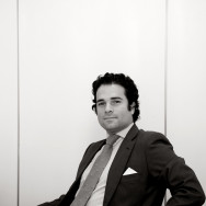 Corporativa 33